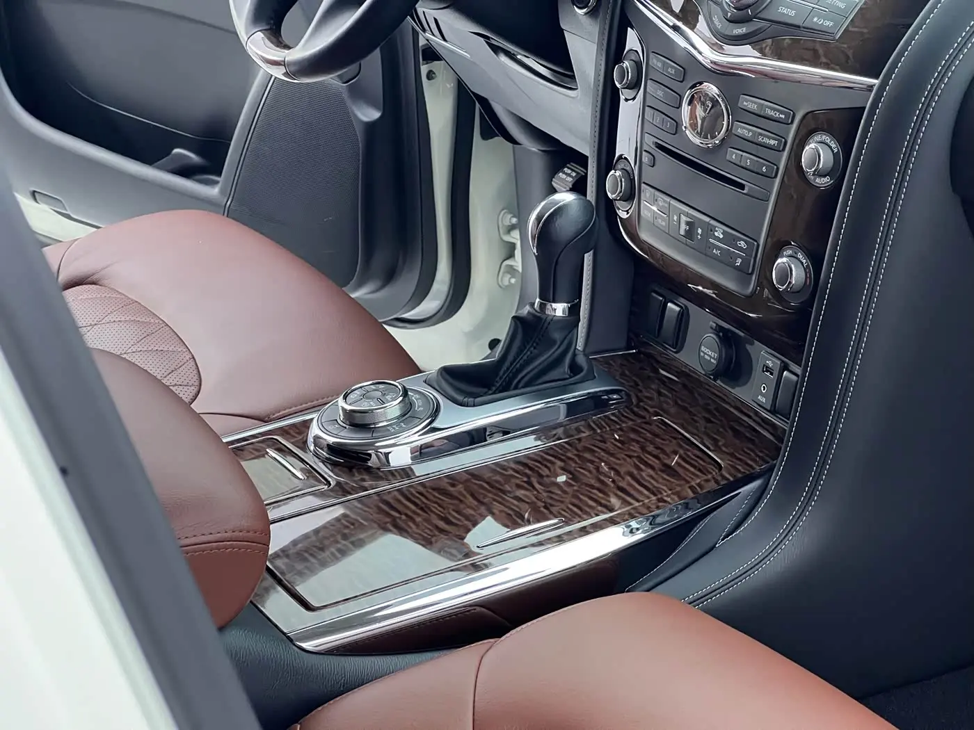 Nissan Patrol 2018 — Фото 17/20