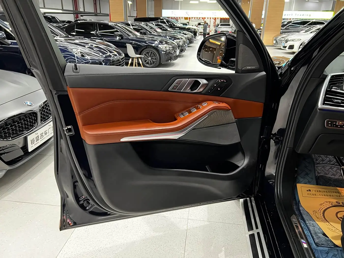 BMW X7 2020 — Photo 11/15