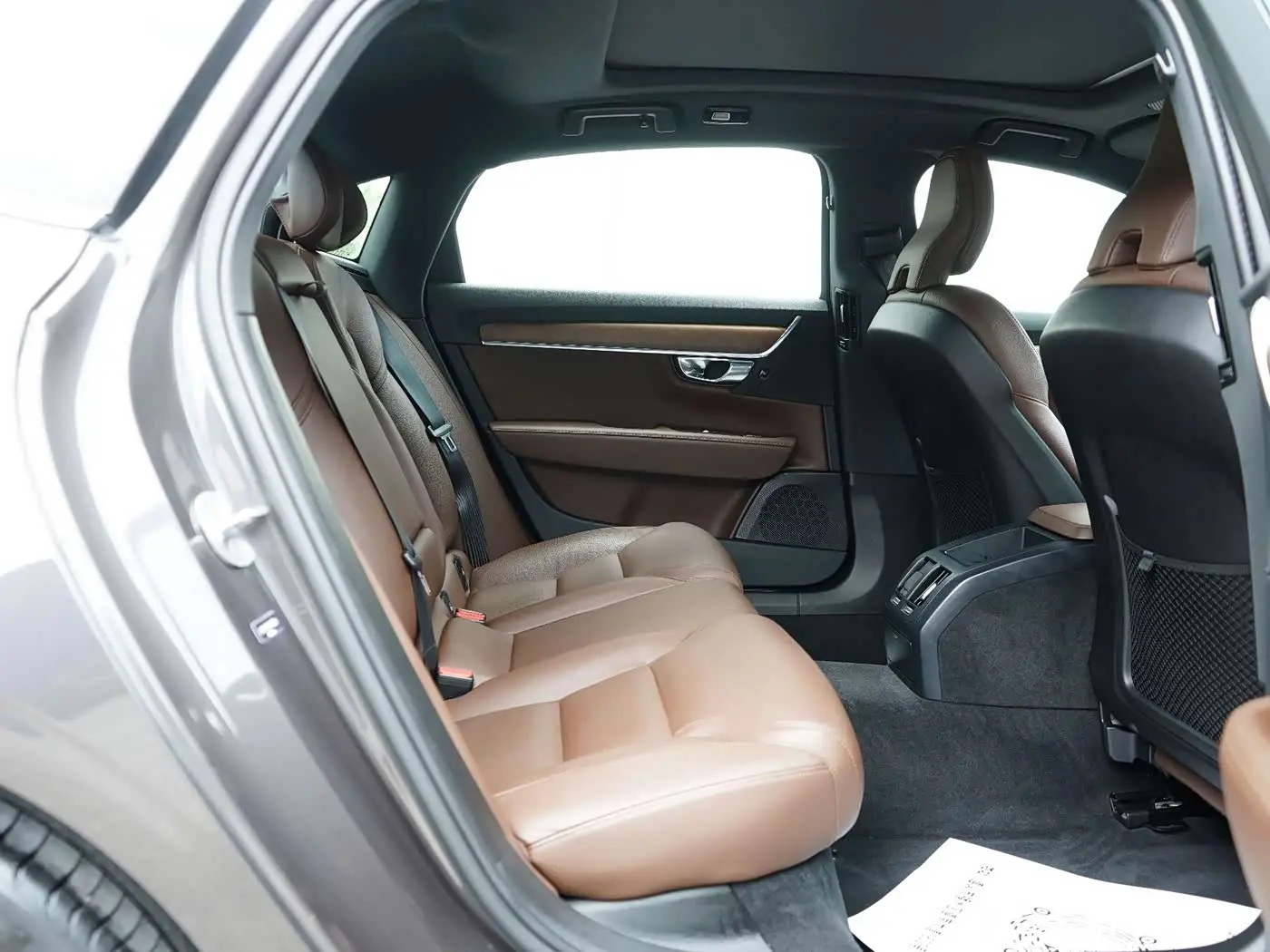 Volvo S90 2024 — Photo 8/9