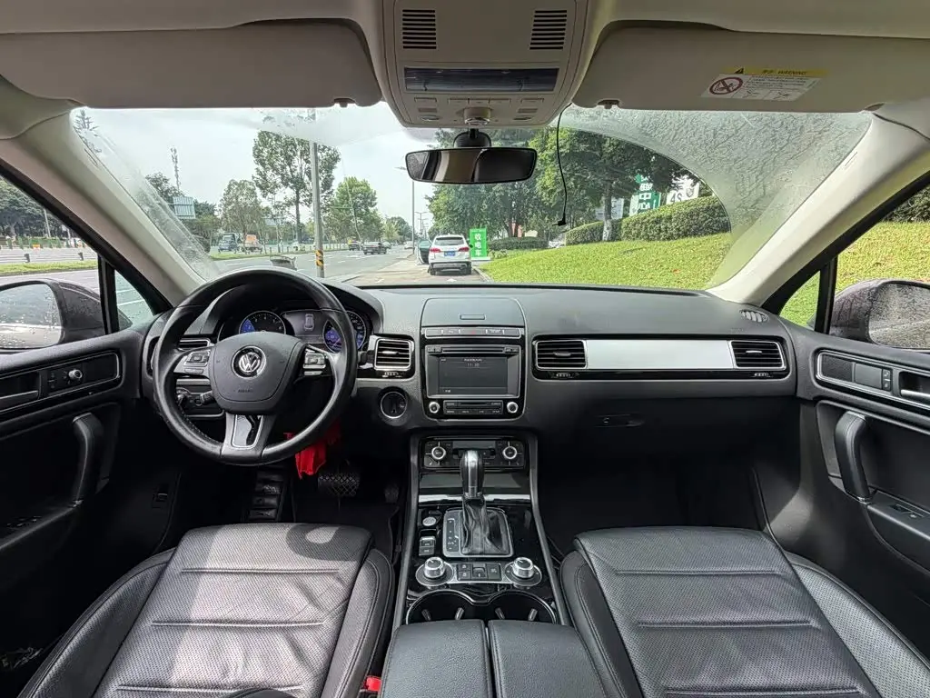 Volkswagen Touareg 2016 — Şəkil 13/14