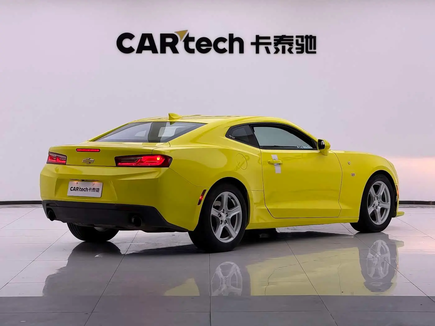 Chevrolet Camaro 2017 — Şəkil 9/14