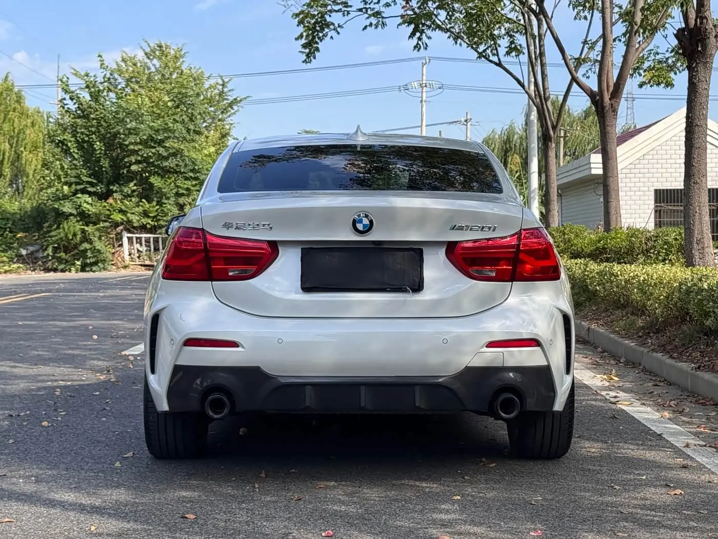 BMW 1 Series 2022 — Фото 9/19
