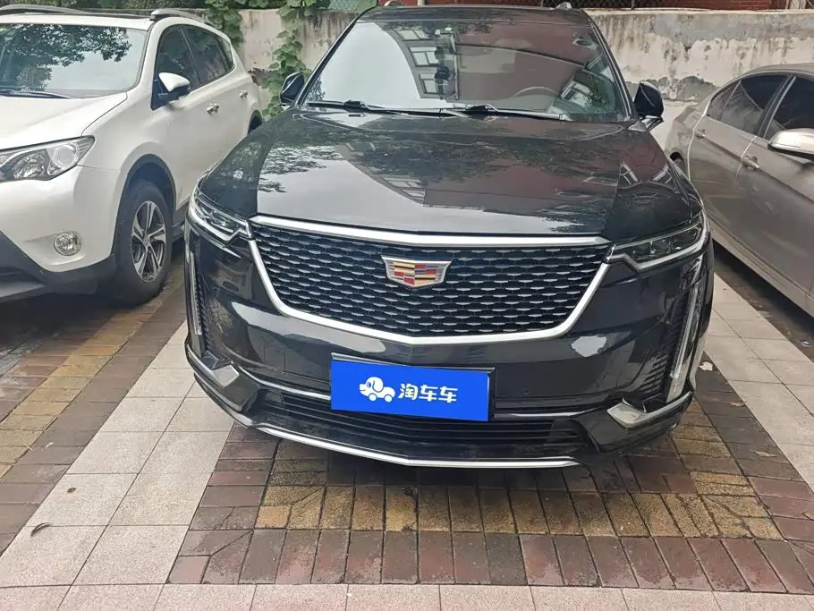 Cadillac XT6 2021 — Фото 2/16