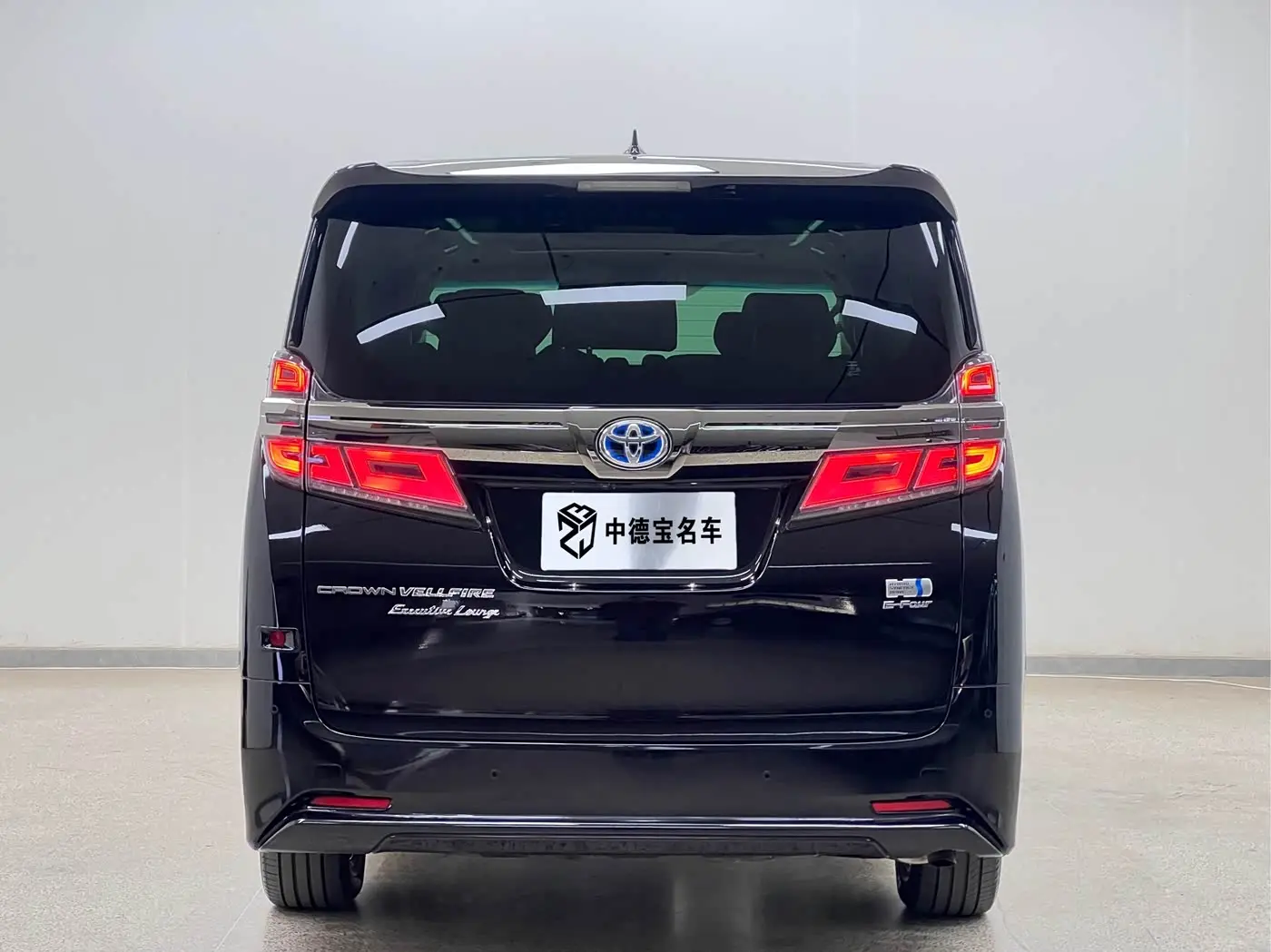 Toyota Vellfire 2022 — Photo 7/20