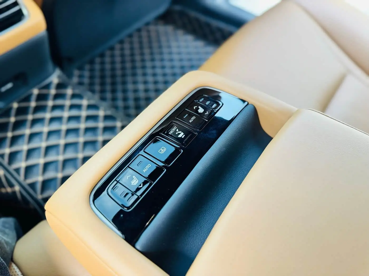 Lexus LS 2022 — Şəkil 20/20