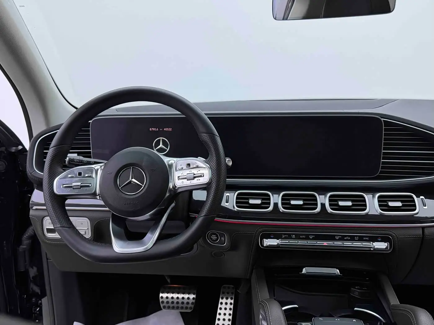 Mercedes-Benz GLS 2022 — Photo 14/20