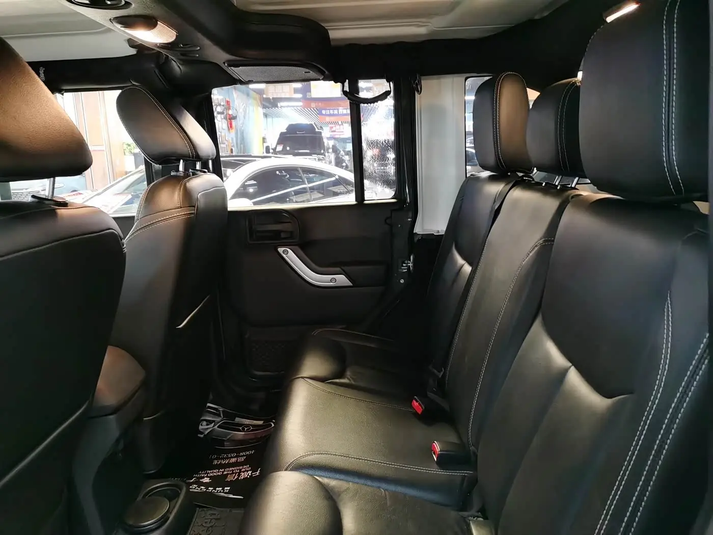 Jeep Wrangler 2015 — Şəkil 12/14