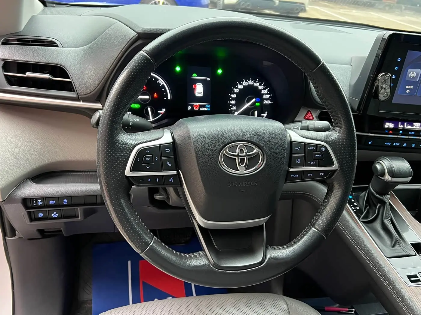 Toyota Sienna 2023 — Photo 20/20