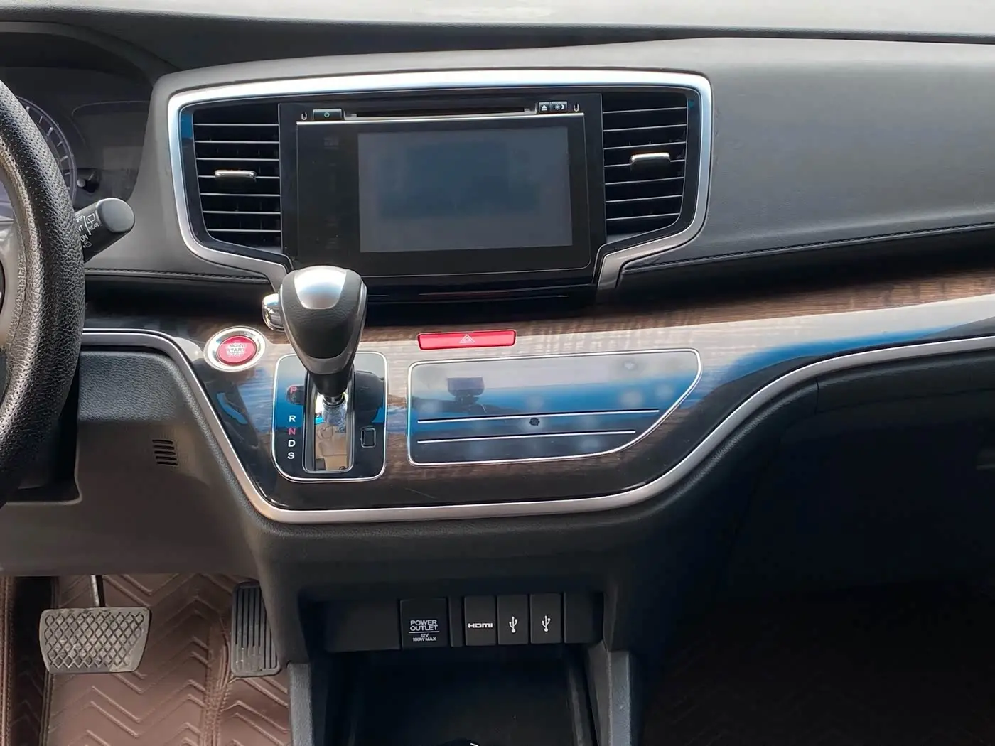 Honda Odyssey 2016 — ფოტო 3/11