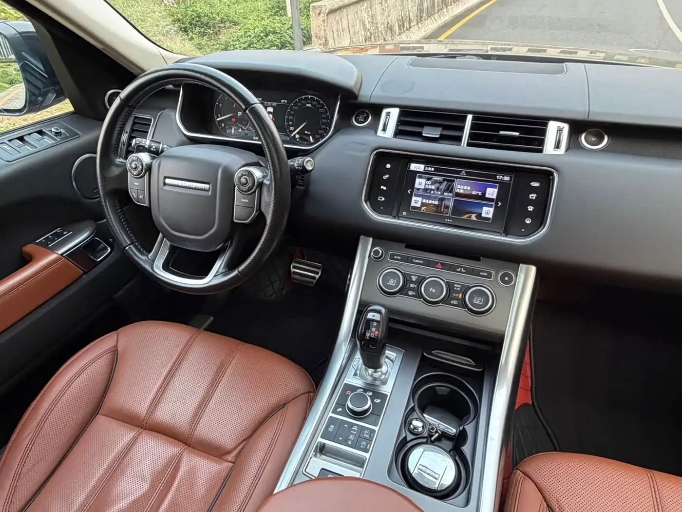Land Rover Range Rover Sport 2016 — Şəkil 13/17