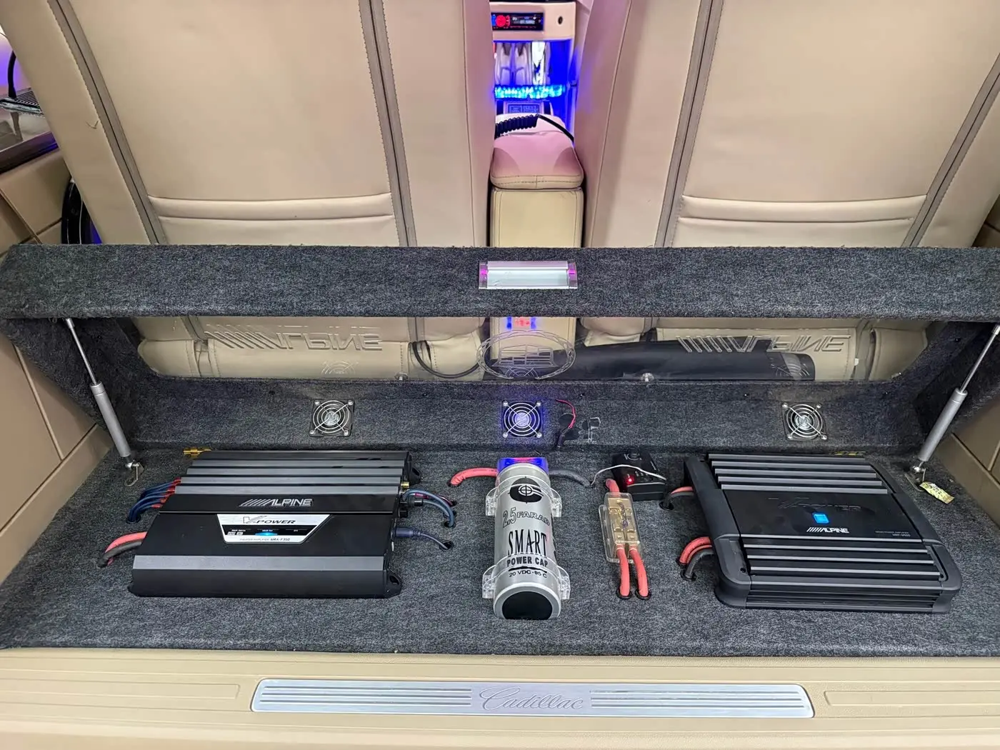 Cadillac Escalade 2010 — Photo 13/20
