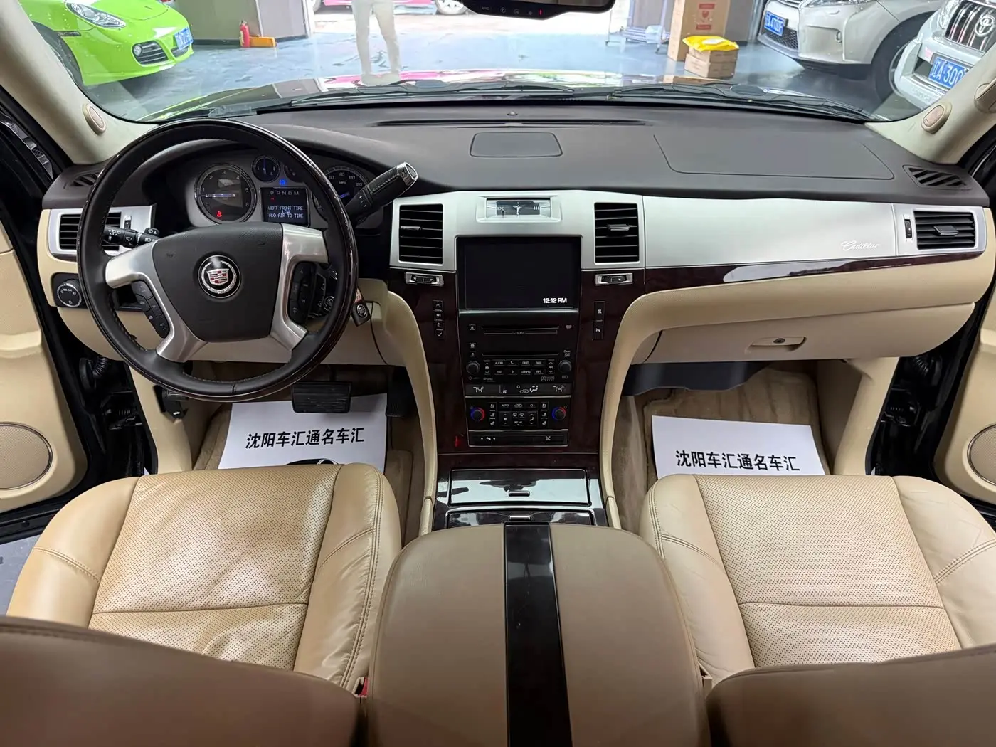 Cadillac Escalade 2010 — Photo 12/20