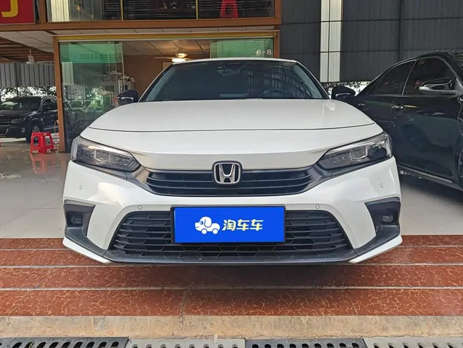 Honda Civic 2023 — Photo 2/16