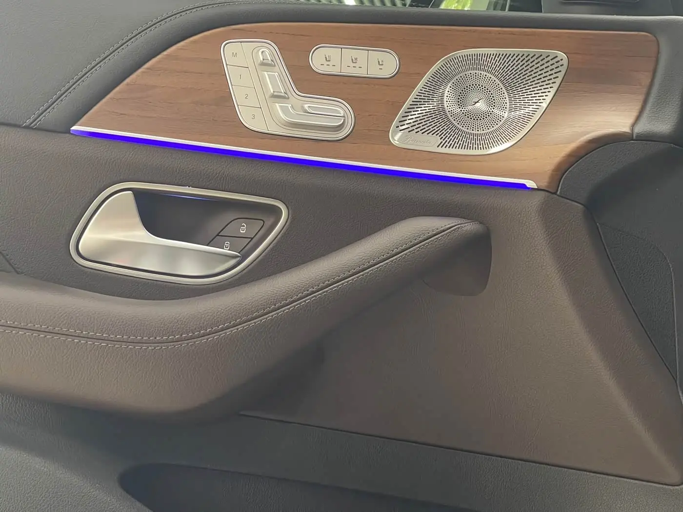 Mercedes-Benz GLS 2022 — Photo 16/20