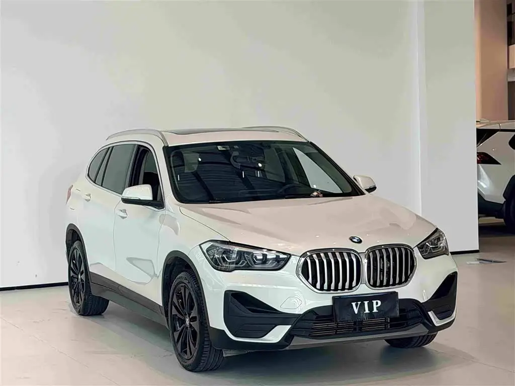 BMW X1 2022 — Photo 3/20