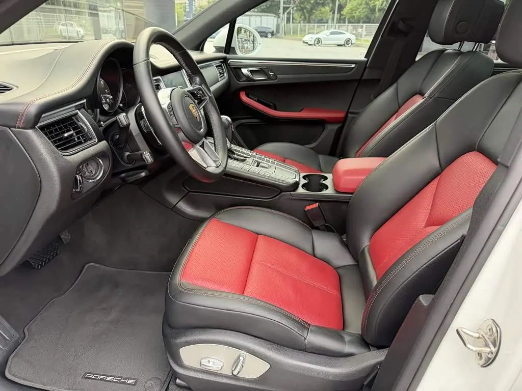 Porsche Macan 2018 — Фото 6/17