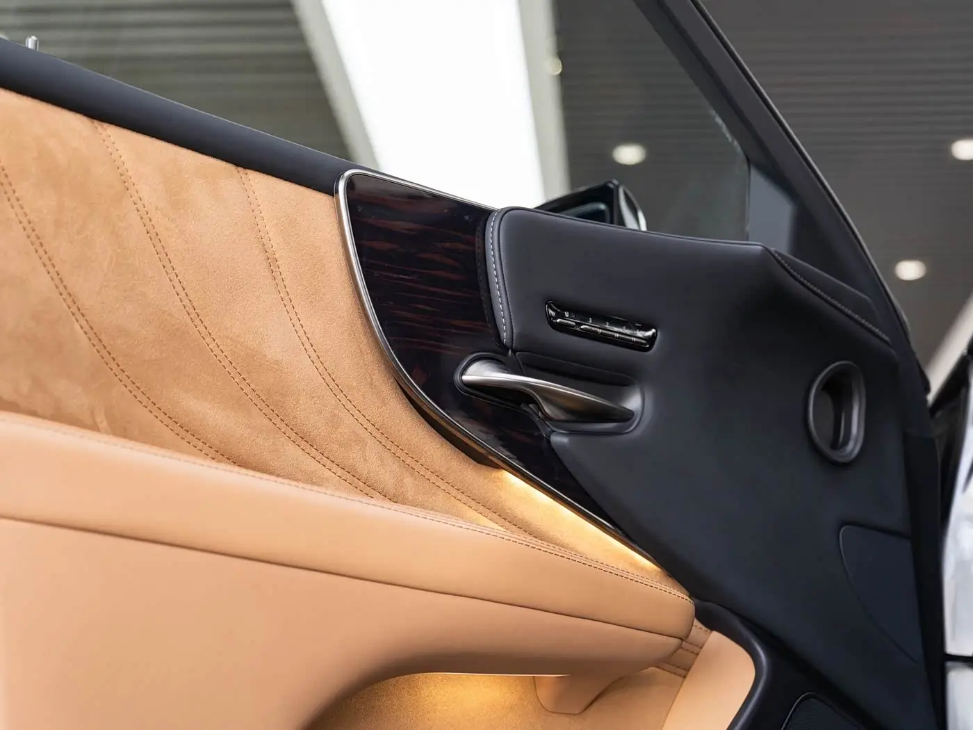 Lexus LS 2021 — Şəkil 20/20