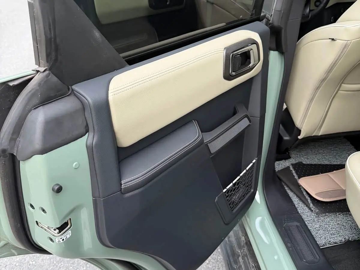 Ford Bronco 2026 — Photo 12/15
