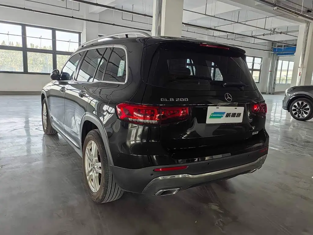 Mercedes-Benz GLB 2022 — Фото 4/12