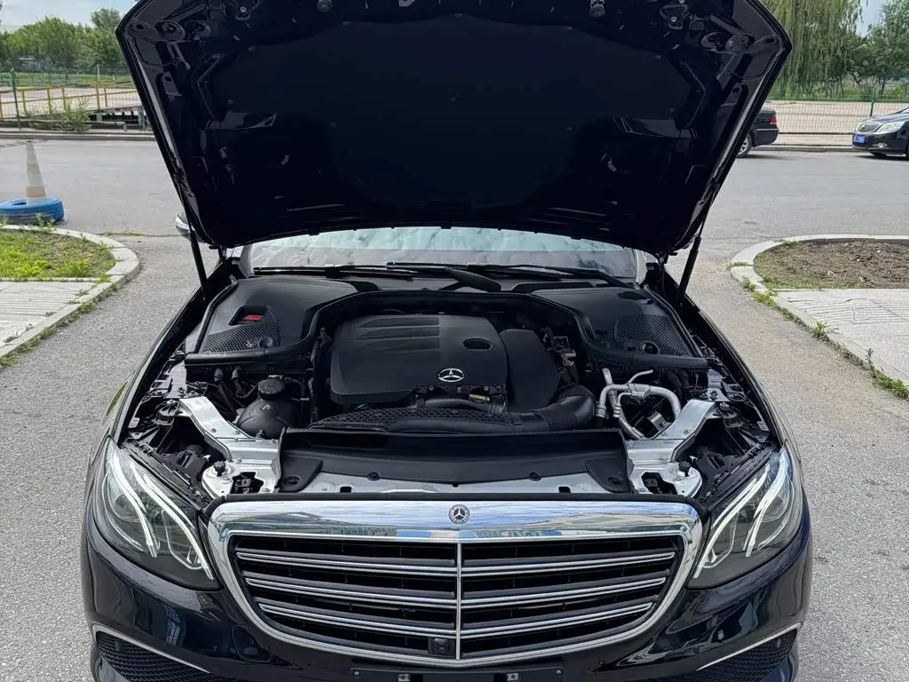 Mercedes-Benz E-Class 2020 — Photo 14/16