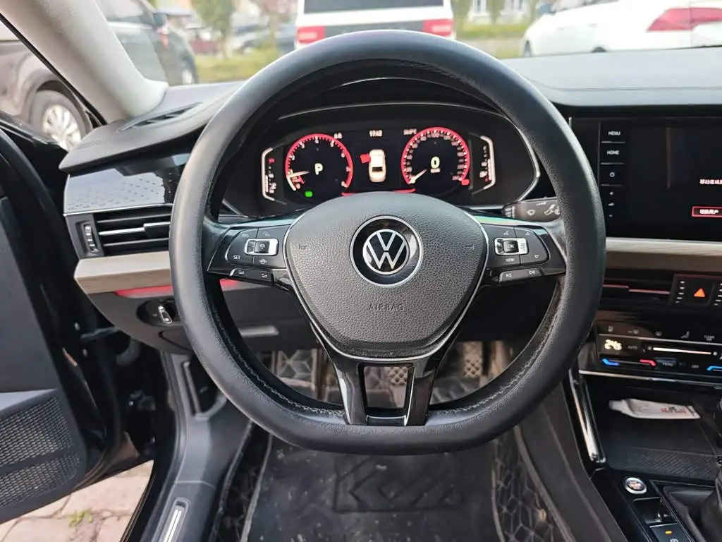 Volkswagen Passat 2021 — Фото 11/20