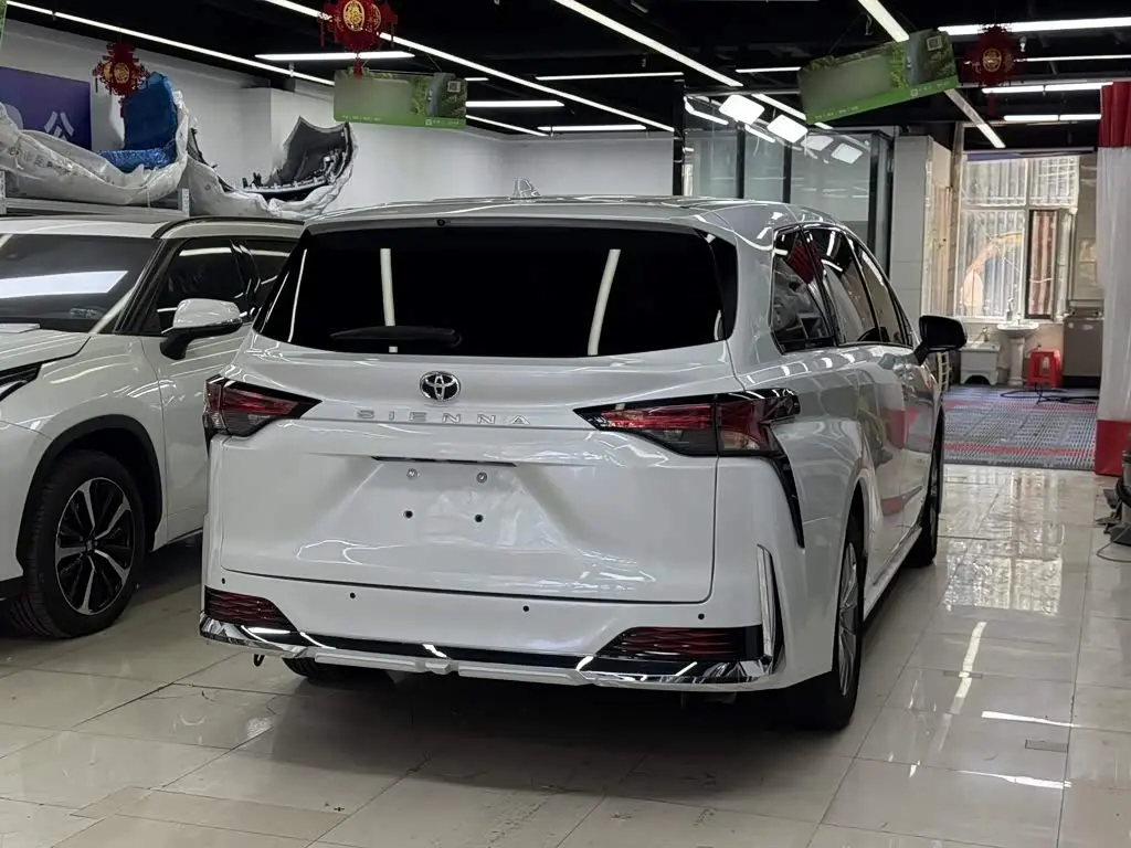 Toyota Sienna 2025 — Şəkil 16/20