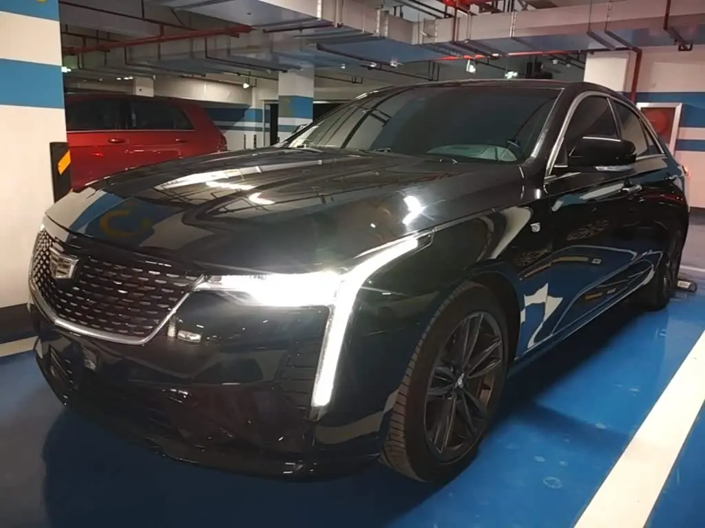 Cadillac CT4 2022 — Фото 1/20