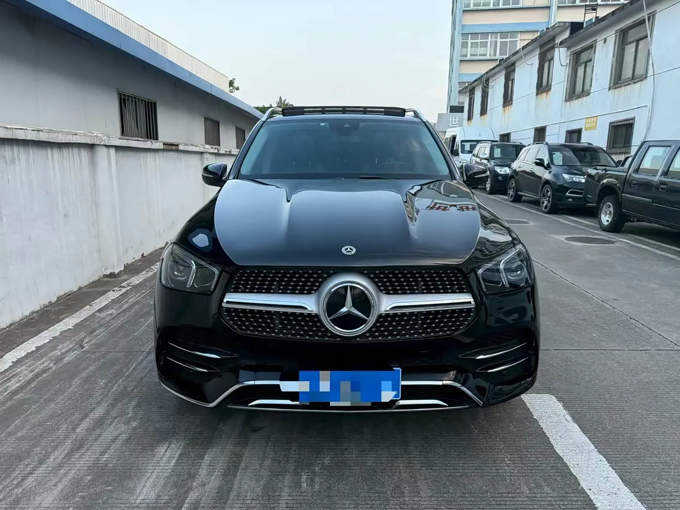 Mercedes-Benz GLE 2022 — Photo 2/9