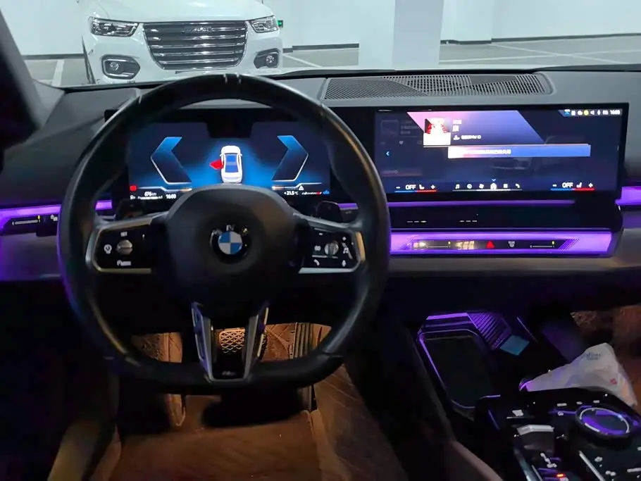 BMW 5 Series 2024 — Photo 12/16