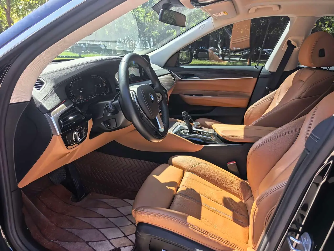 BMW 6 Series GT 2023 — Фото 13/17