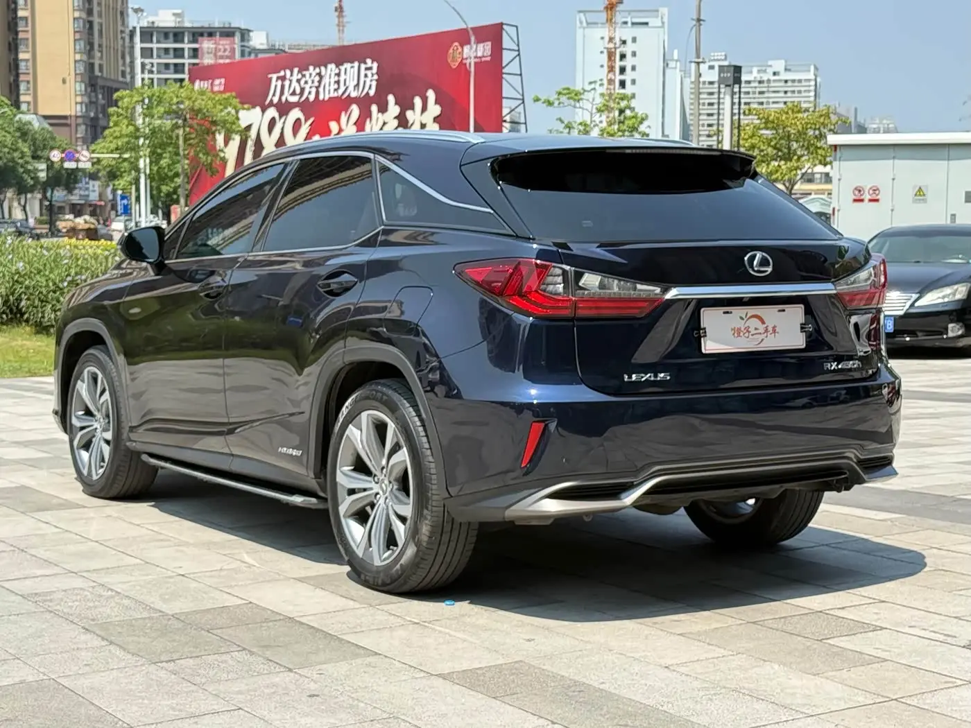 Lexus RX 2017 — Photo 8/20