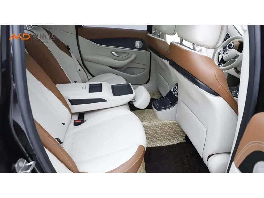 Mercedes-Benz E-Class 2021 — Фото 8/10