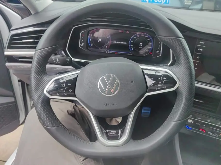 Volkswagen Sagitar 2022 — Photo 15/16