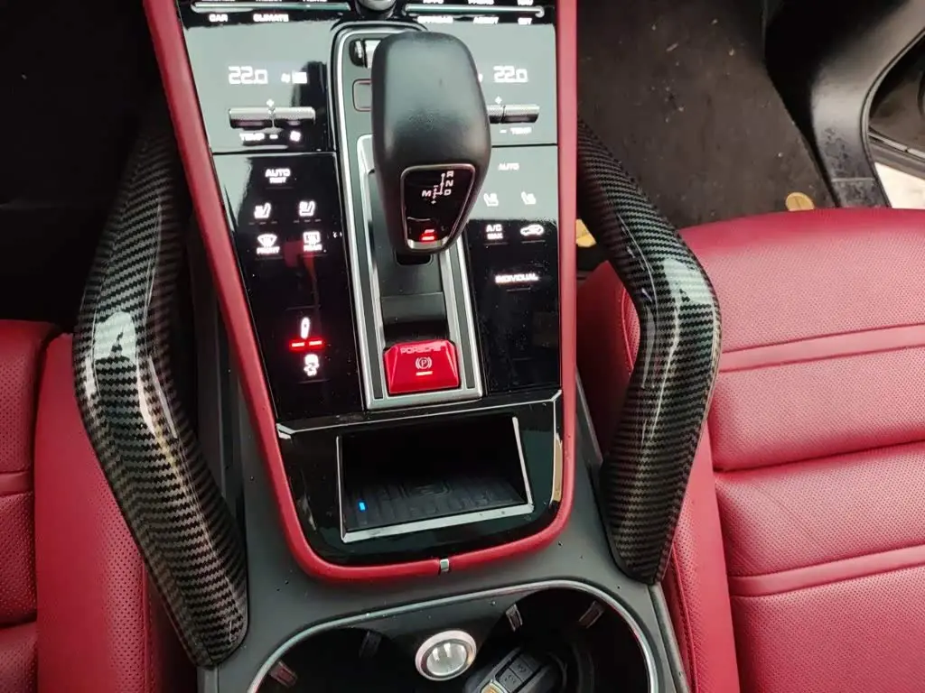 Porsche Cayenne New Energy 2023 — Şəkil 15/20