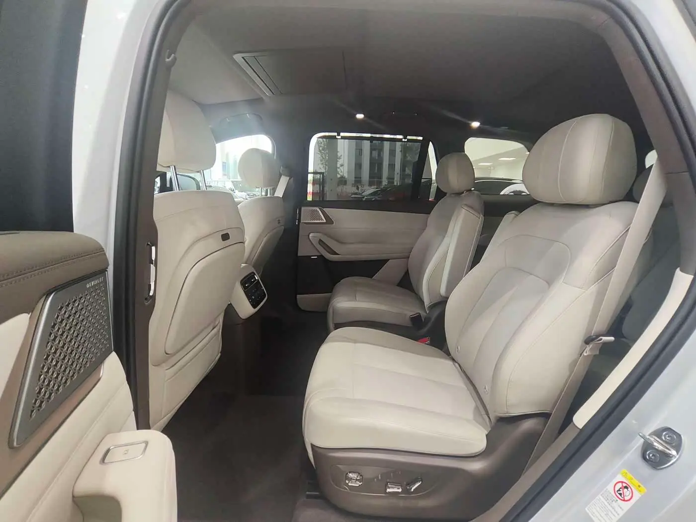 Denza N8L 2025 — Photo 10/19