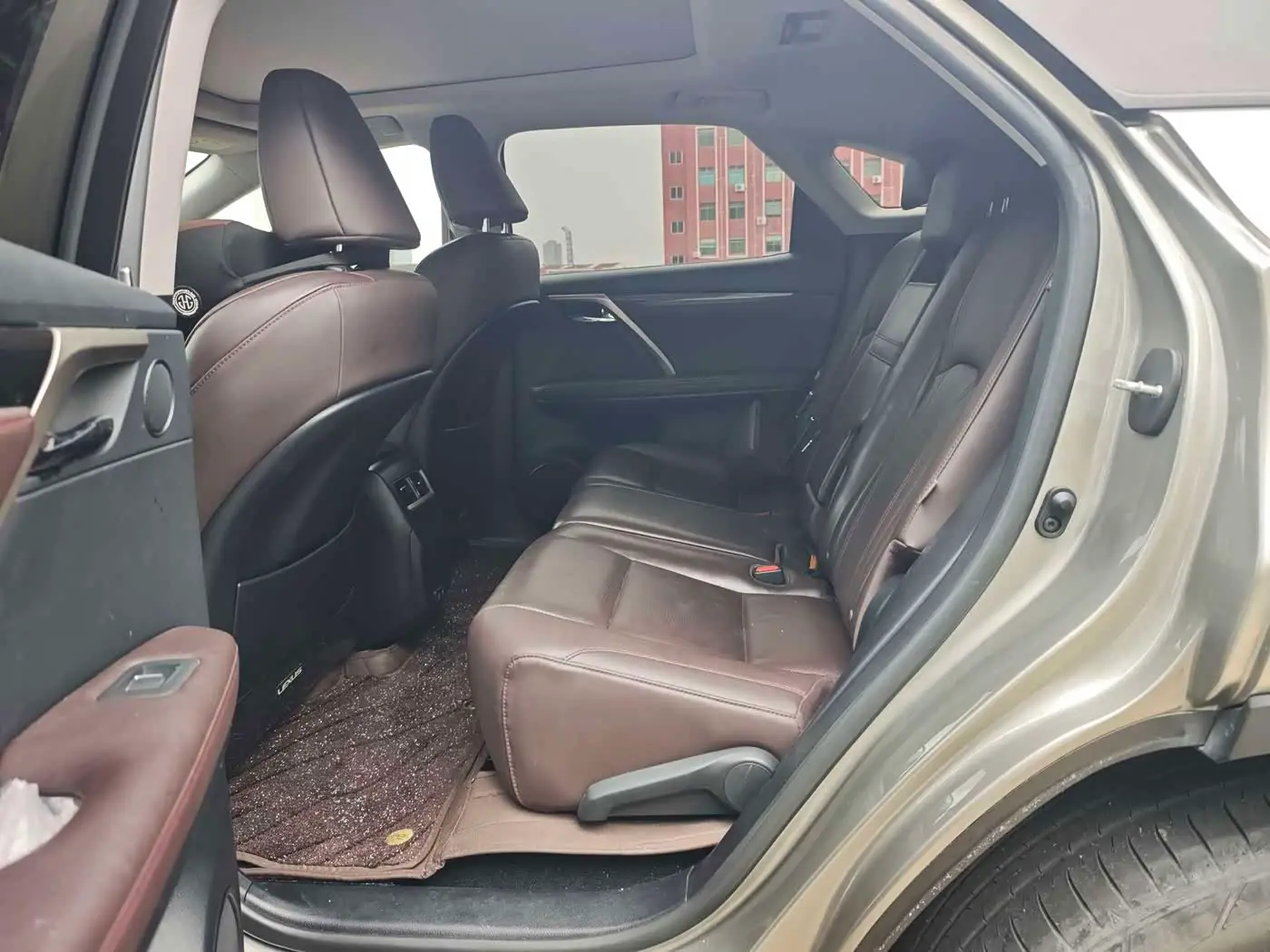 Lexus RX 2022 — ფოტო 6/18