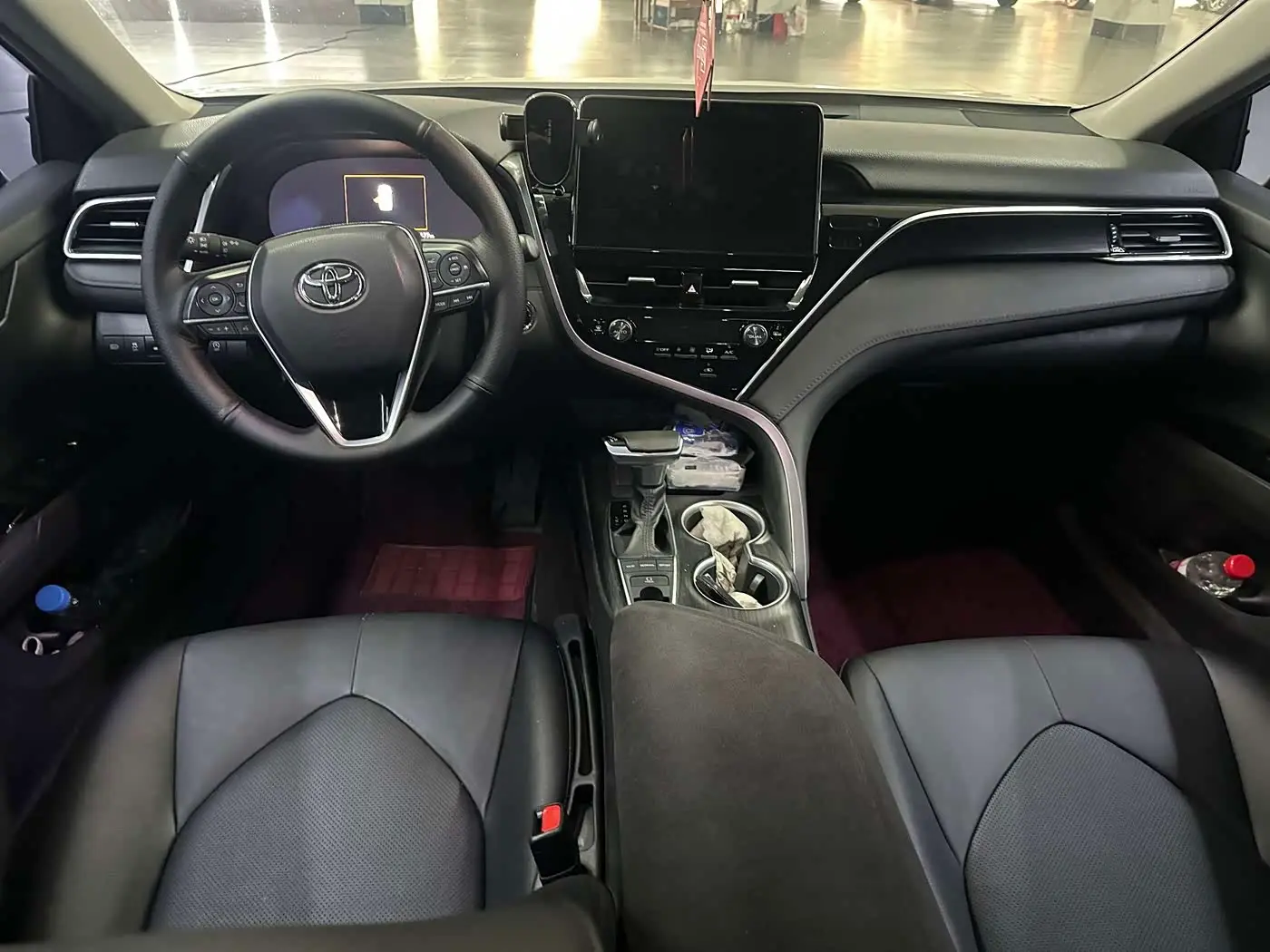 Toyota Camry 2021 — Фото 5/9