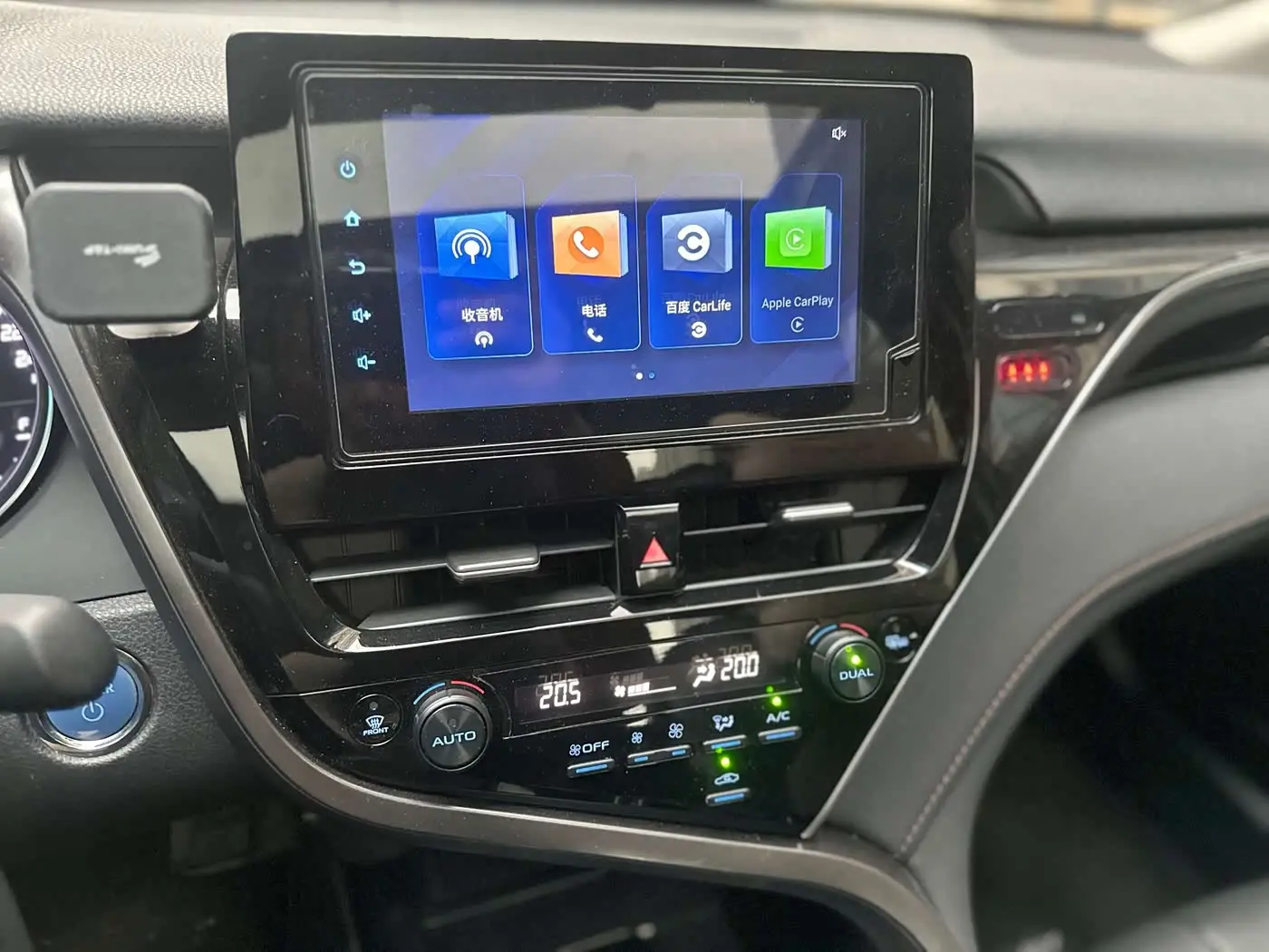 Toyota Camry 2021 — Şəkil 12/17