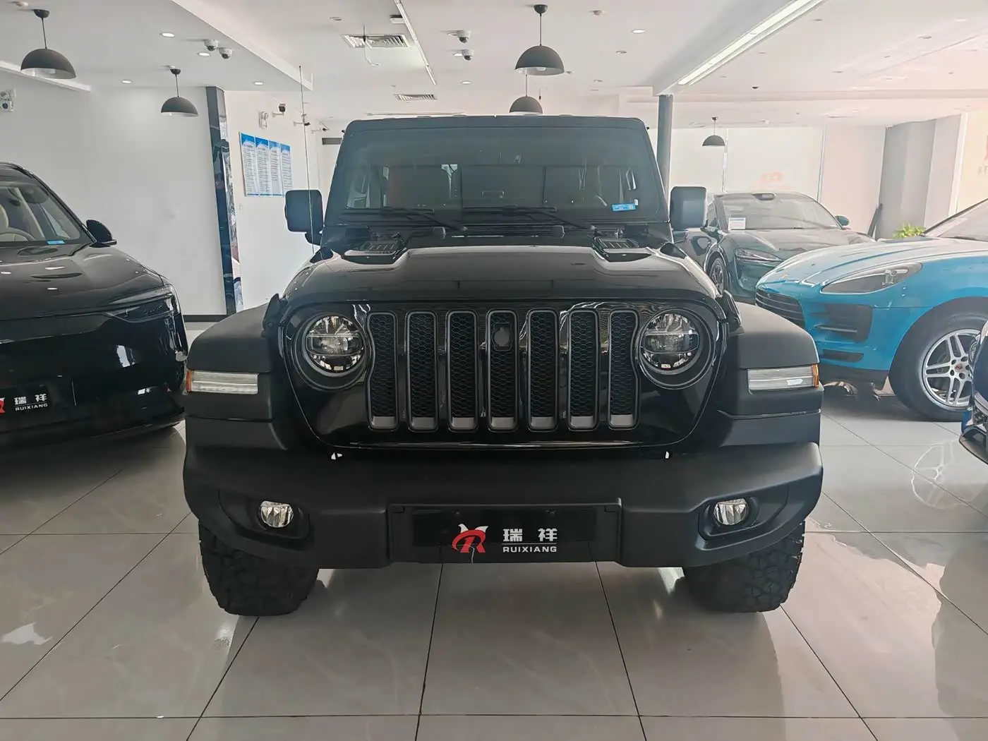 Jeep Wrangler 2021 — Фото 2/6