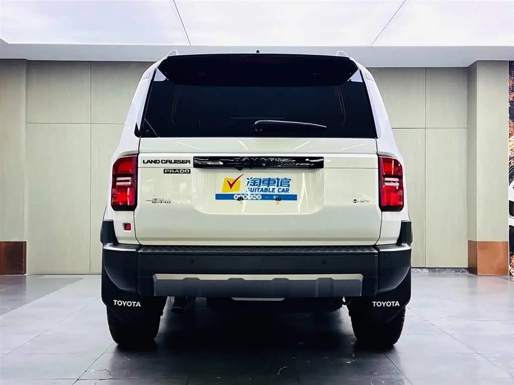 Toyota Prado 2024 — Photo 5/16