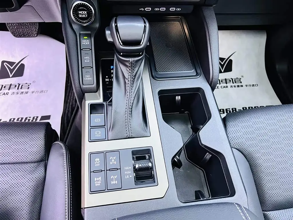 Toyota Prado 2024 — Photo 14/16