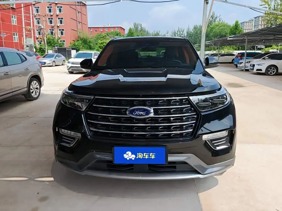 Ford Explorer 2021 — Фото 2/16