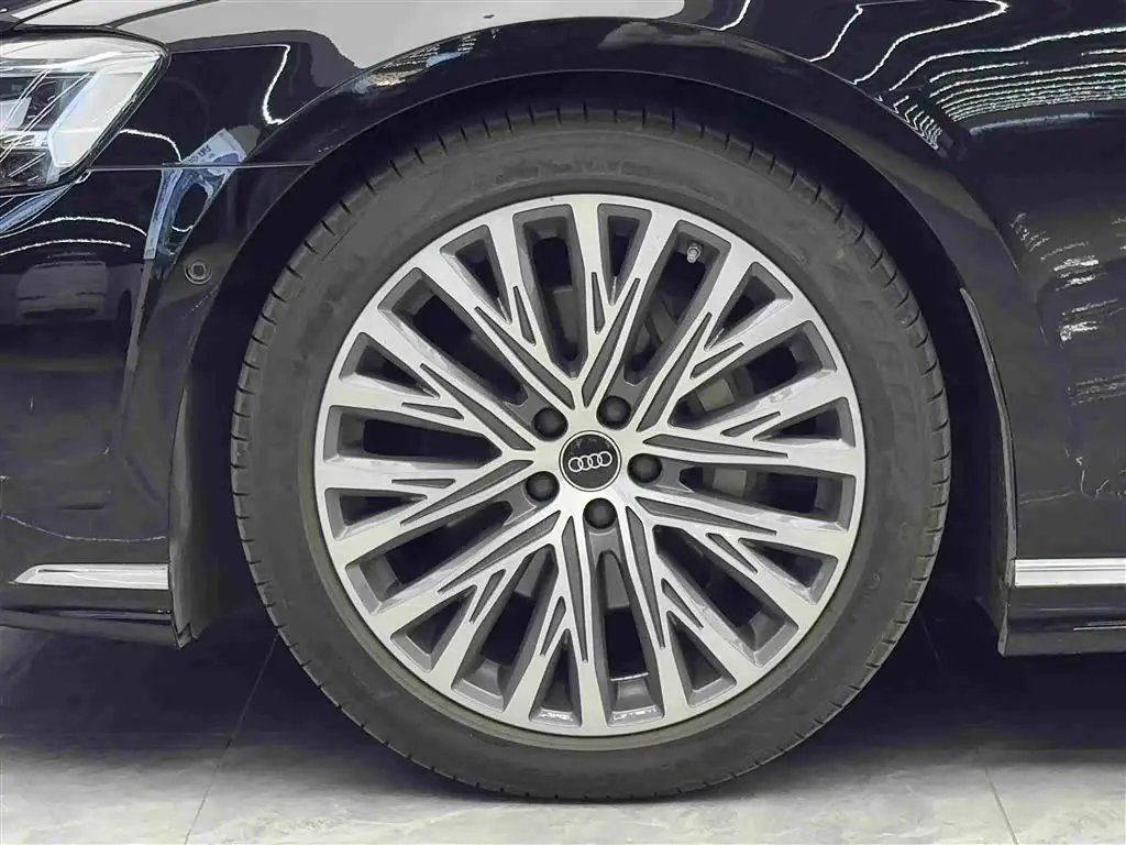 Audi A8 2023 — Photo 4/20