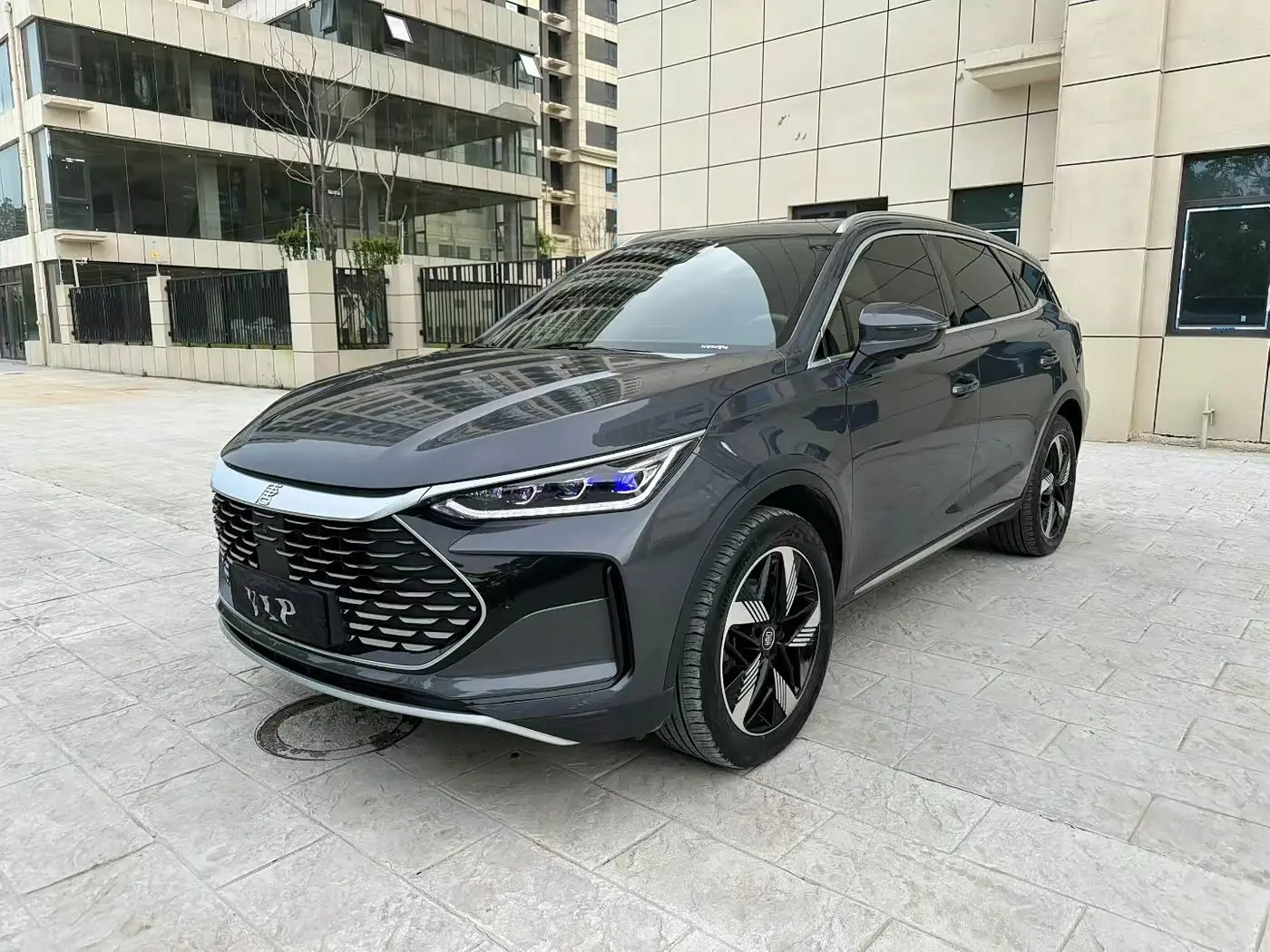 BYD Tang New Energy 2024 — Фото 1/9