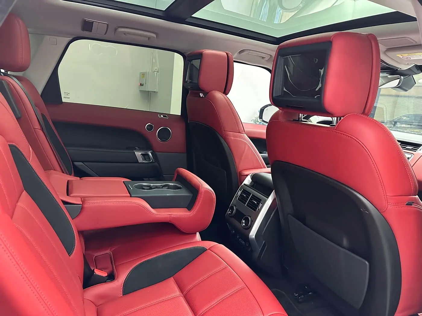 Land Rover Range Rover Sport 2021 — Photo 16/20