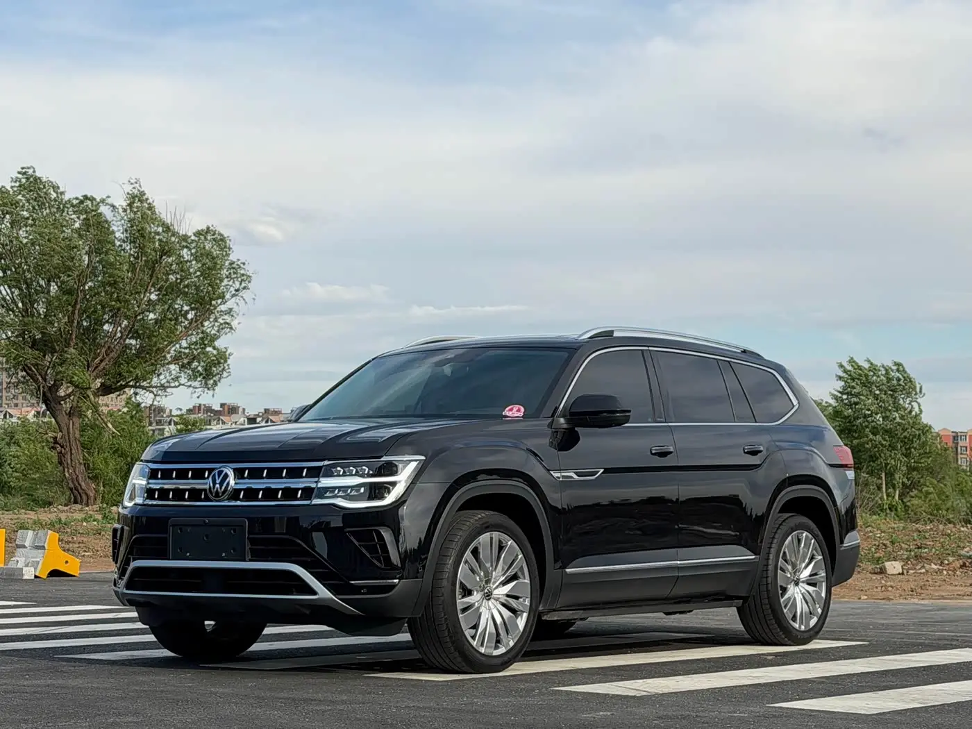 Volkswagen Teramont 2023 — Photo 1/20