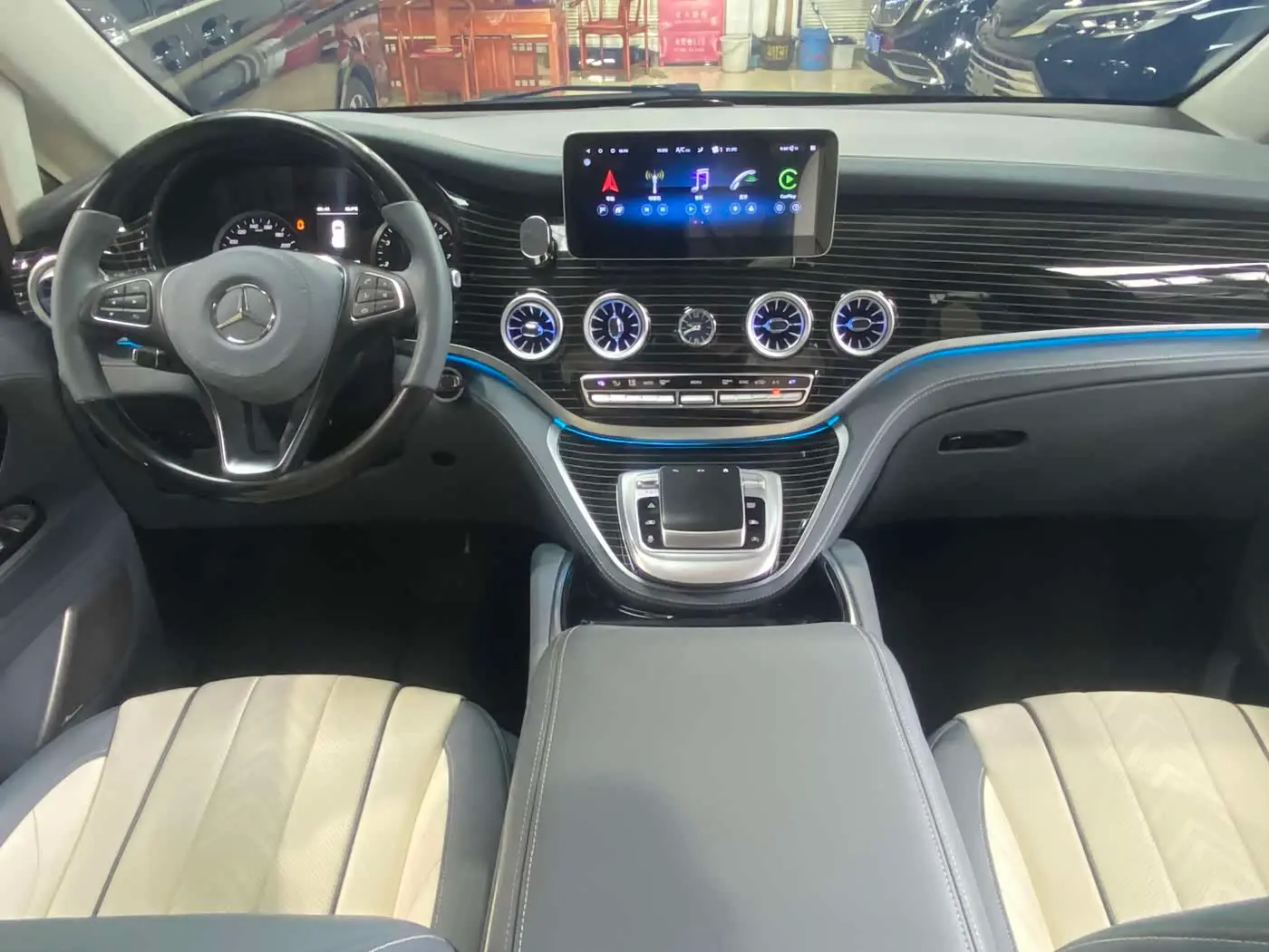 Mercedes-Benz Vito 2024 — Photo 8/19