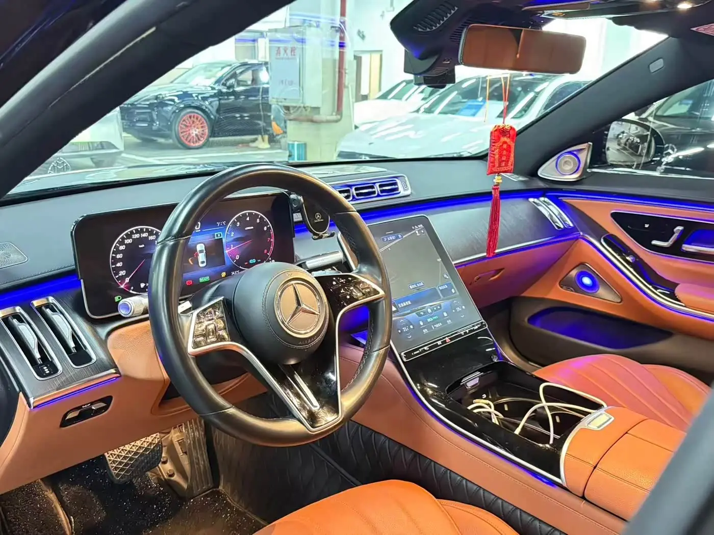 Mercedes-Benz S-Class 2021 — Photo 8/11