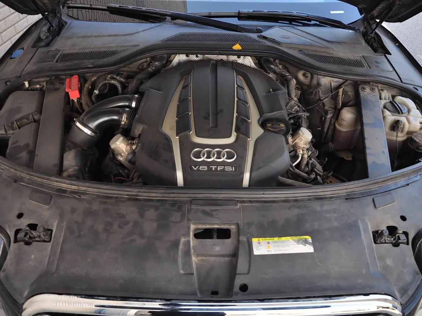 Audi A8 2014 — Şəkil 18/19