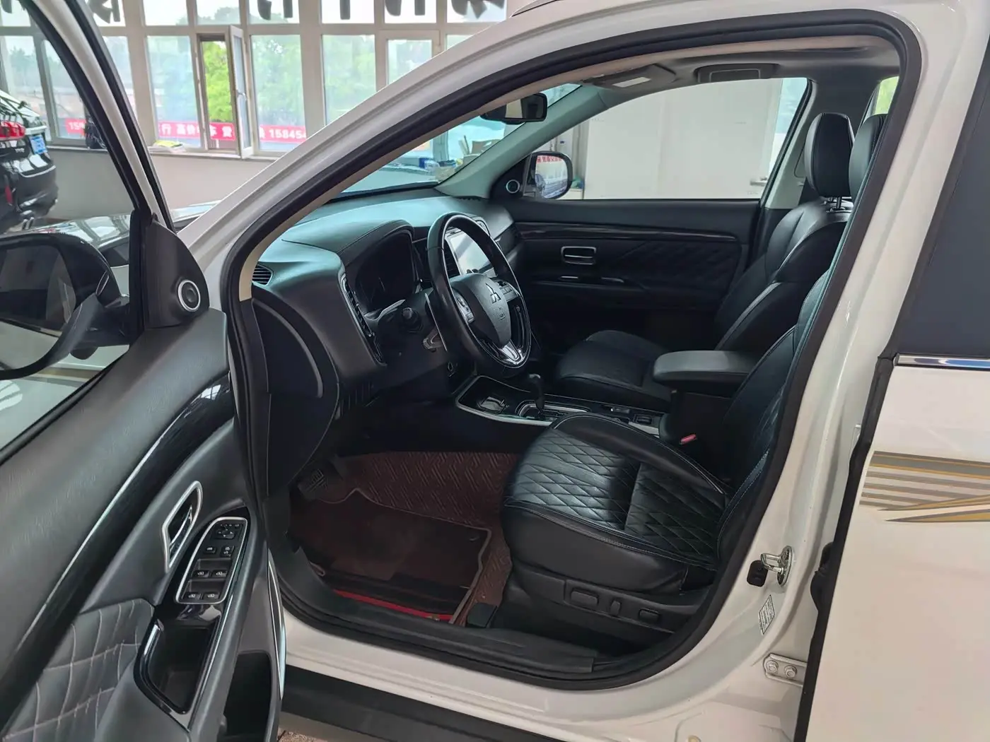 Mitsubishi Outlander 2021 — Şəkil 7/11